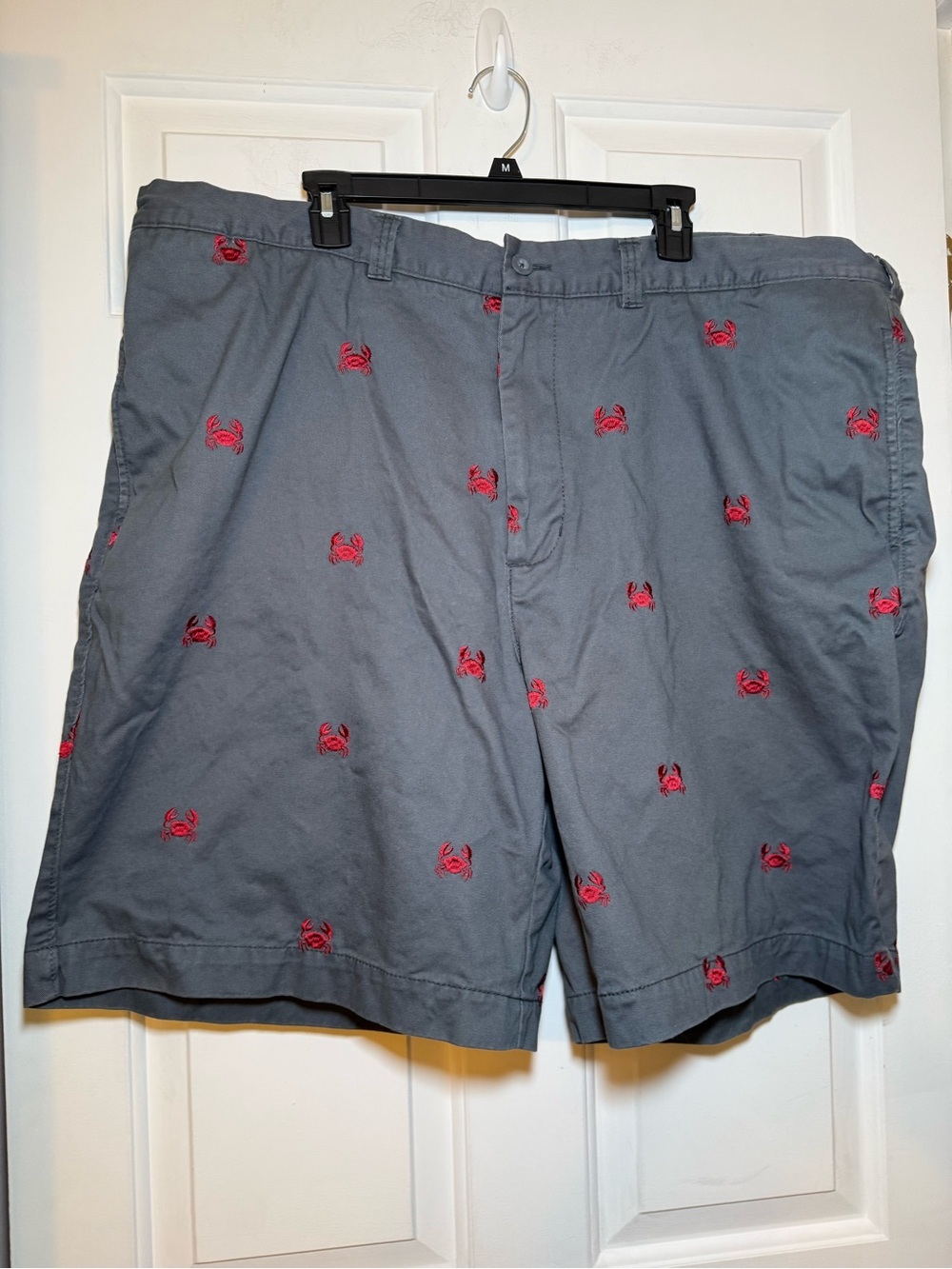 Oak Hill Men’s Gray Chino Shorts Sz 48 Embroidered Red Crabs Summer Fun